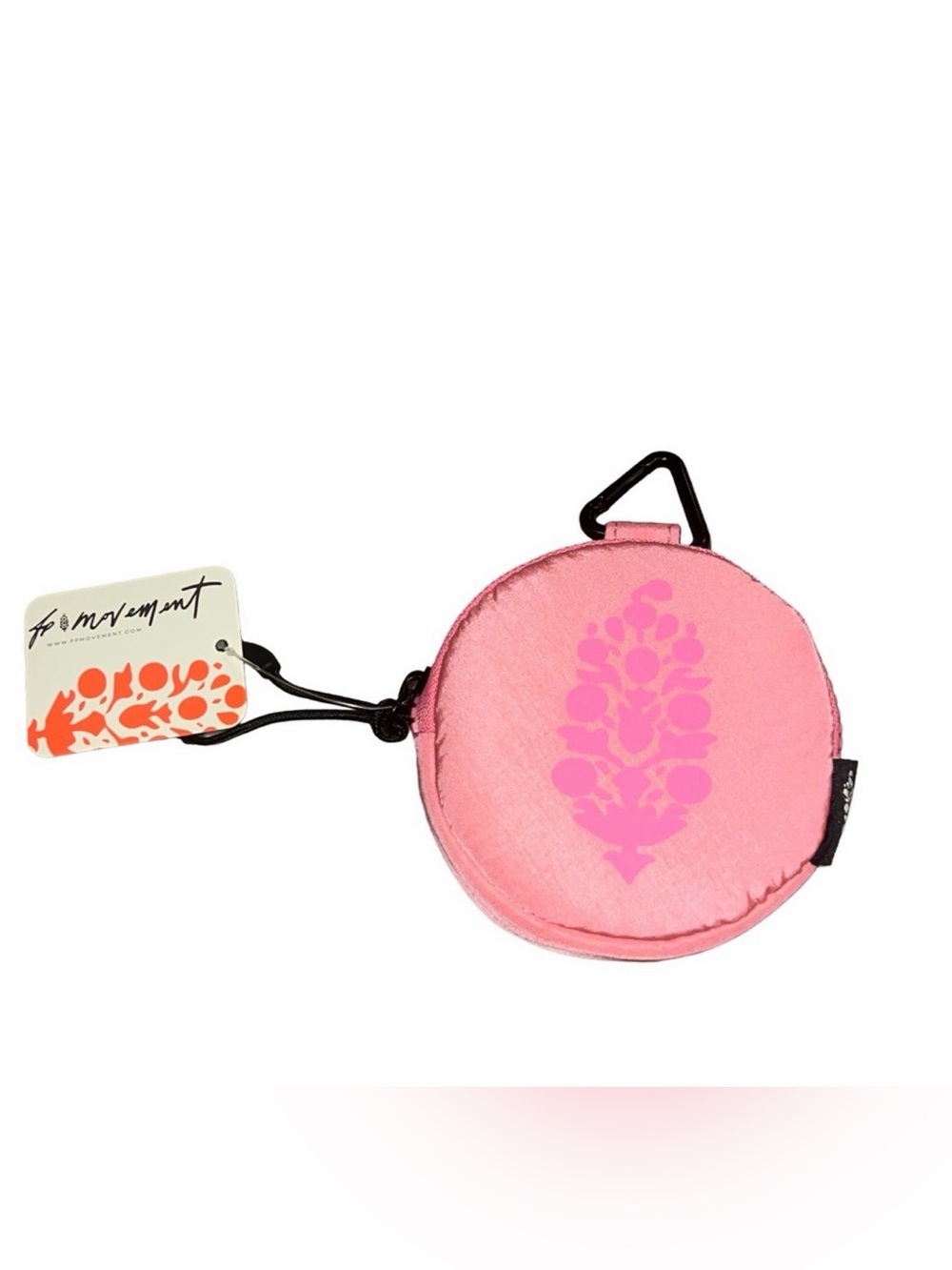 NWT Free People Movement ~ NWT
ROSE/TYRIE Round Pouch w Clip